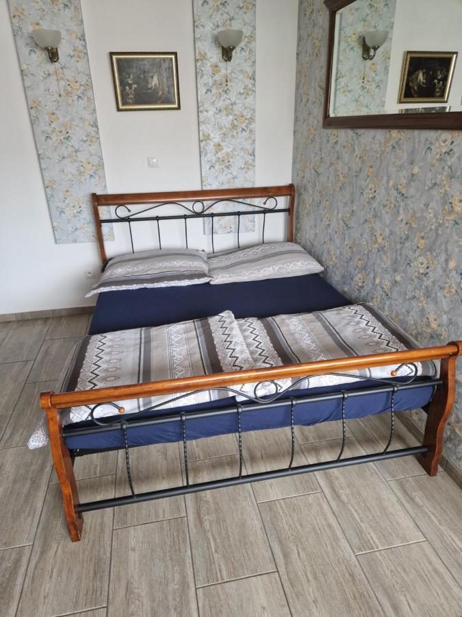 Balassi Apartment -With Green Terrace&Bike Štúrovo 외부 사진